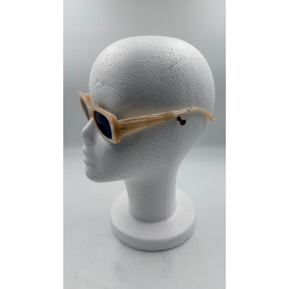 FGX (Makers Of Foster Grant) Rectangular Brown 100% UVA /B Protection Sunglasses - Picture 2 of 3